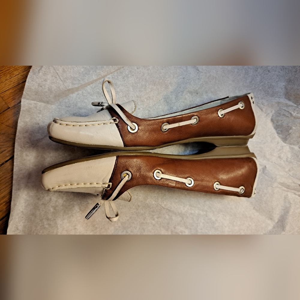 Ralph Lauren Women's Leather Loafers - Cream and Brown Size 9 Medium - Picture 6 of 15